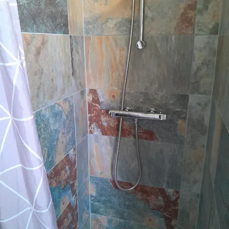 Lila Fuege Vendeghaz Apartment Balatonfured