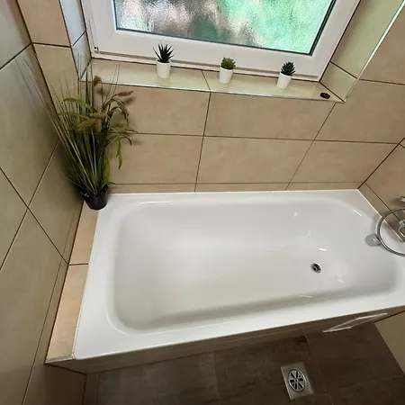 Lila Füge Apartman *